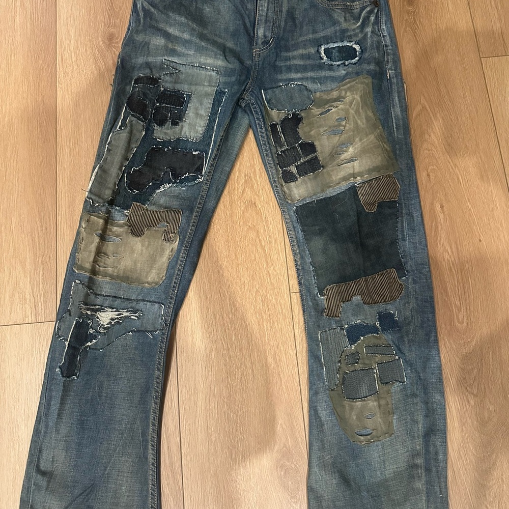 Men's Distressed Patchwork Jeans - Picture 4 of 6